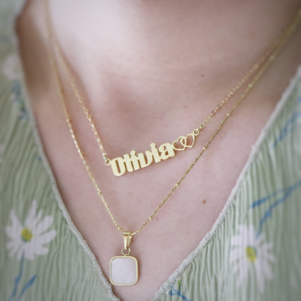 Mother of Pearl and Olivia Style Name Necklace Set