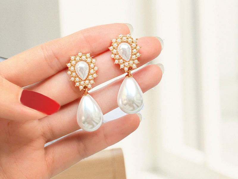 Julia Retro Pearl Earrings