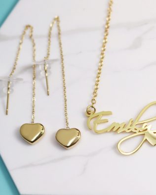 Courtney Style name necklace and heart earrings set